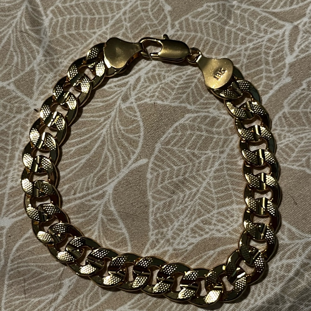 BRANDNEW 12mm 18k gold plated silver bracelet 8-8.5”